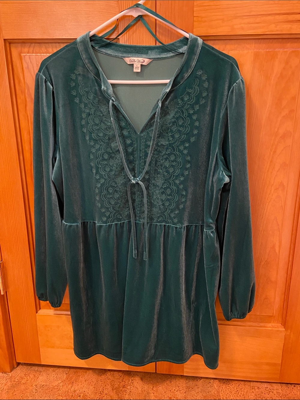 The Pioneer Woman Deep Teal Velvet Lace-Front Peasant Tunic